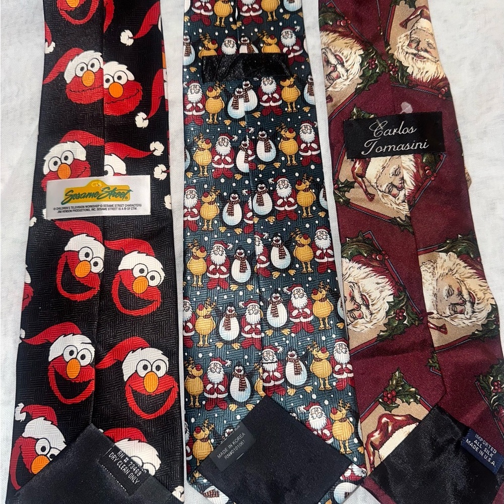 Sesame Street Festive Elmo and Santa Tie Collection - Picture 5 of 6